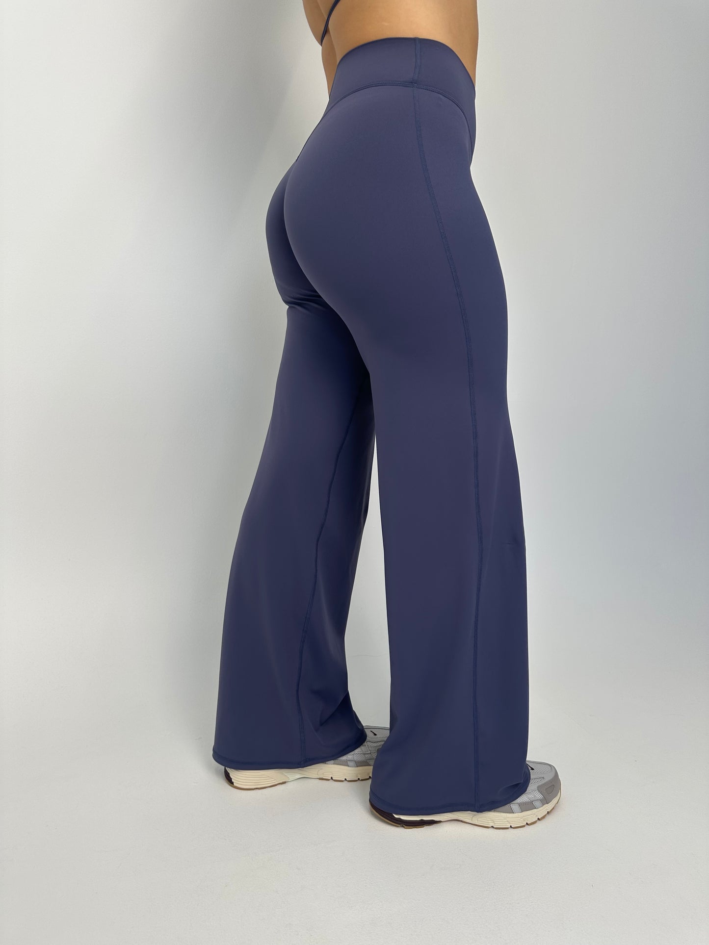 PRE-ORDER Flared Seamless Leggings Midnight Blue